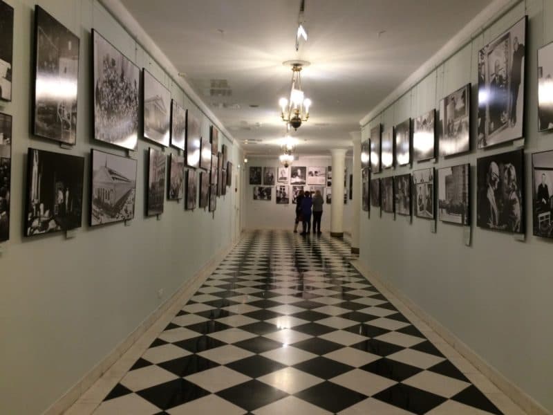Фотопрогулка по Картинной галерее народного художника СССР Ильи Глазунова