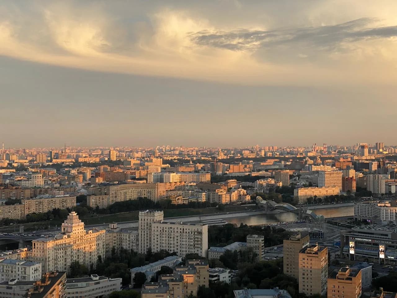 Экскурсии по известным улочкам и переулкам города