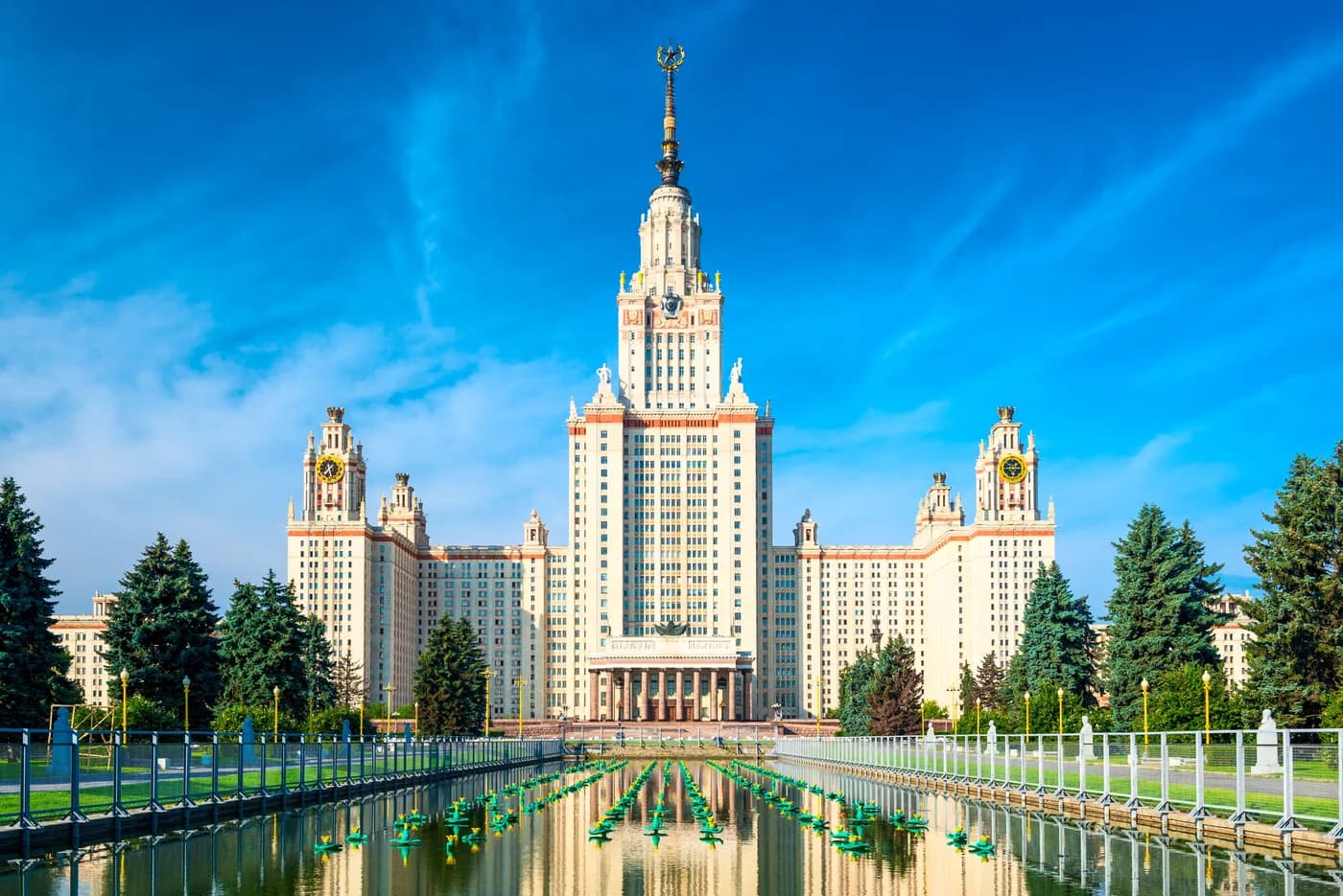 Москва за 4 часа: индивидуальная автомобильная прогулка по главным местам