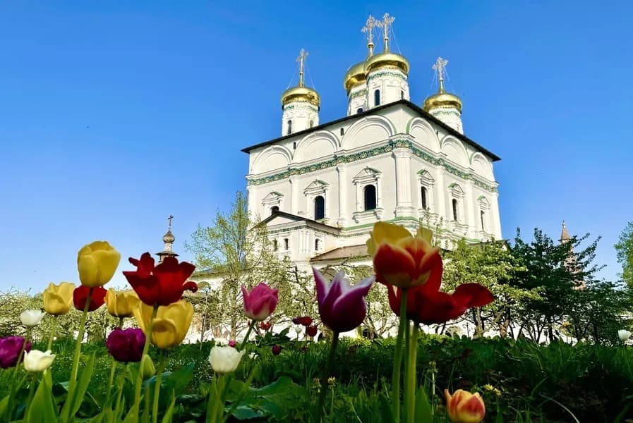 Усадьба князей Куракиных и Иосифо-Волоцкий монастырь