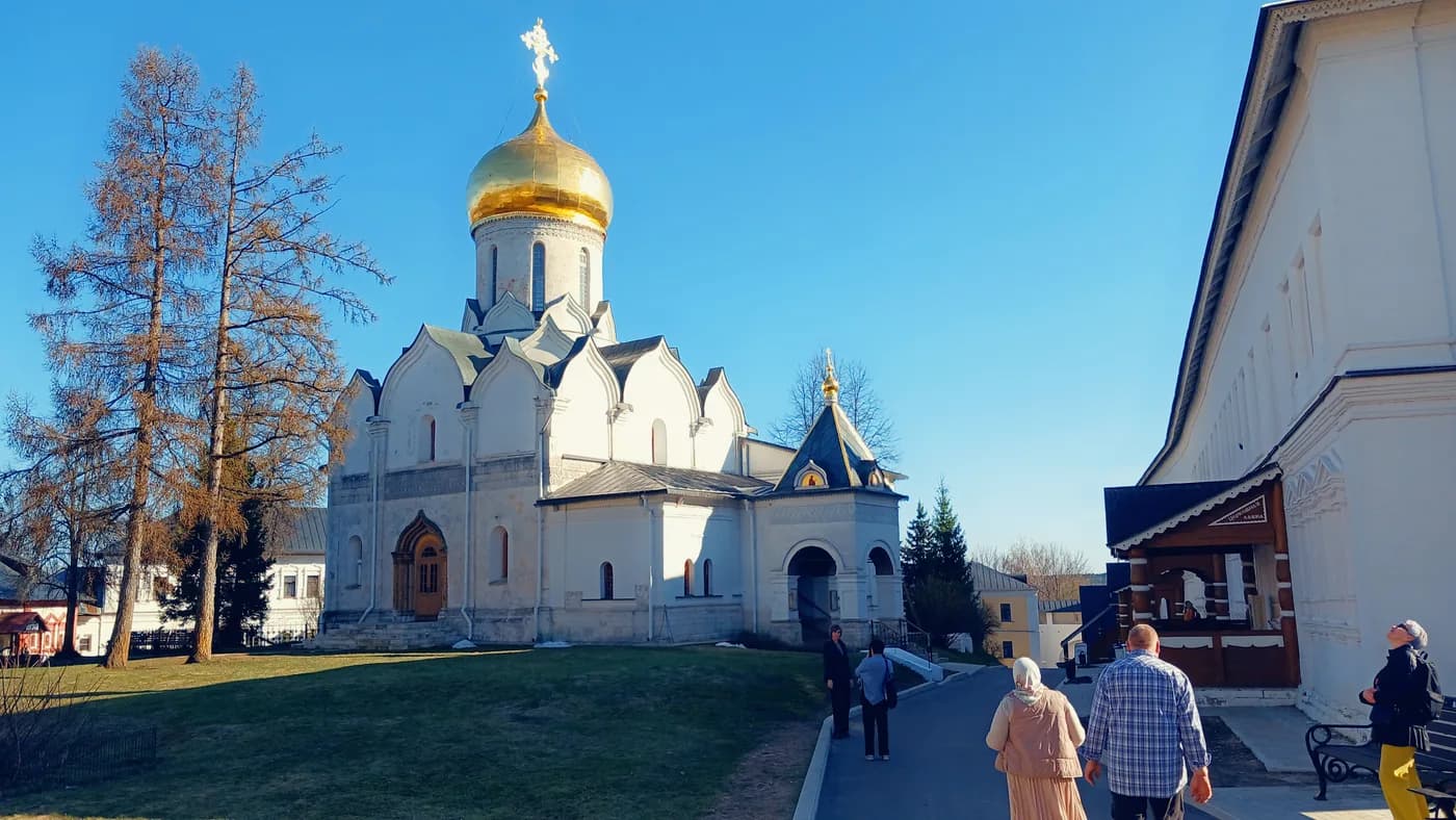 Из Москвы в Звенигород: индивидуальная экскурсия по историческим местам
