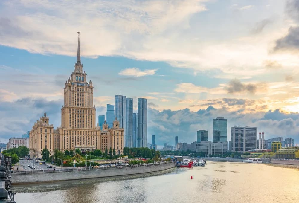 Прогулка по интерьерам гостиницы «Украина»