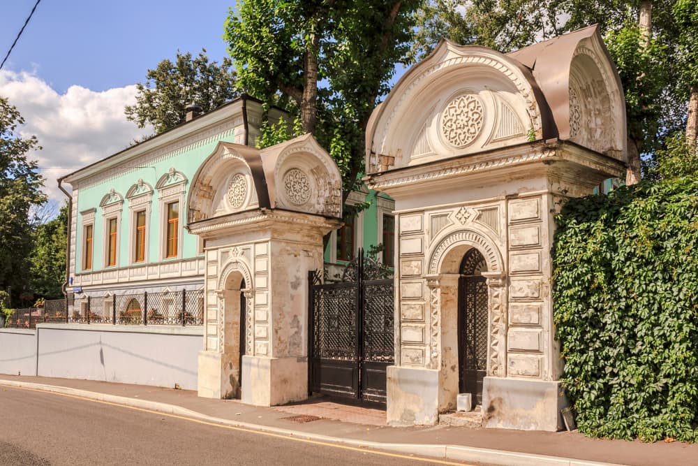 Культурно матом: истории русских ругательств (18+), кадр 3