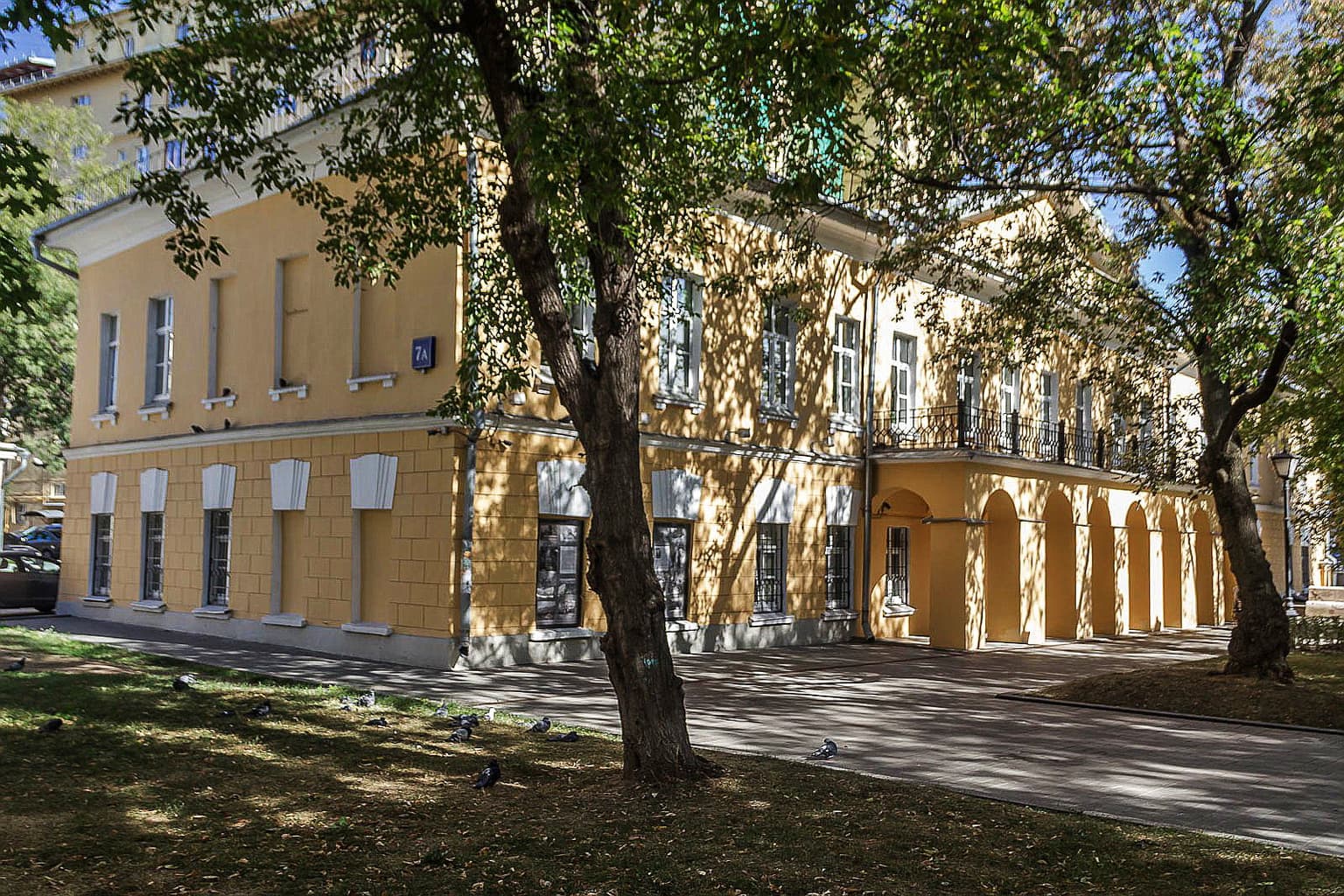 Москва, любовь и солнечная Италия — прогулка по центру города, кадр 2