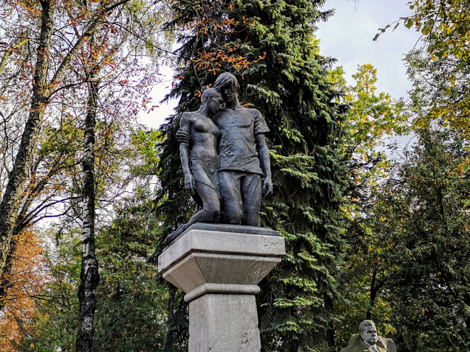 Новодевичье кладбище — место памяти великих, кадр 3