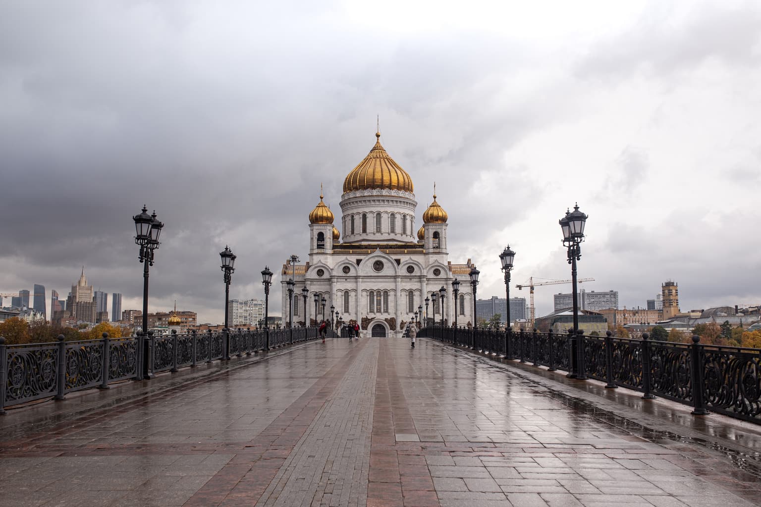 От библиотеки до парка — прогулка по центру Москвы, кадр 2