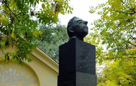 Четыре любовных треугольника Покровского и Чистопрудного бульваров, кадр 4