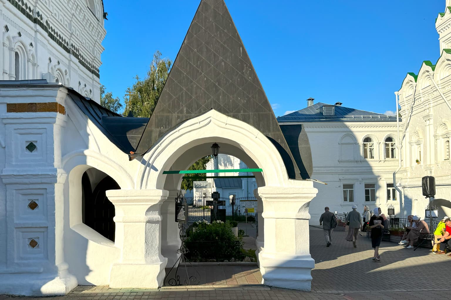 В Муром — под покровом святых Петра и Февронии, кадр 2