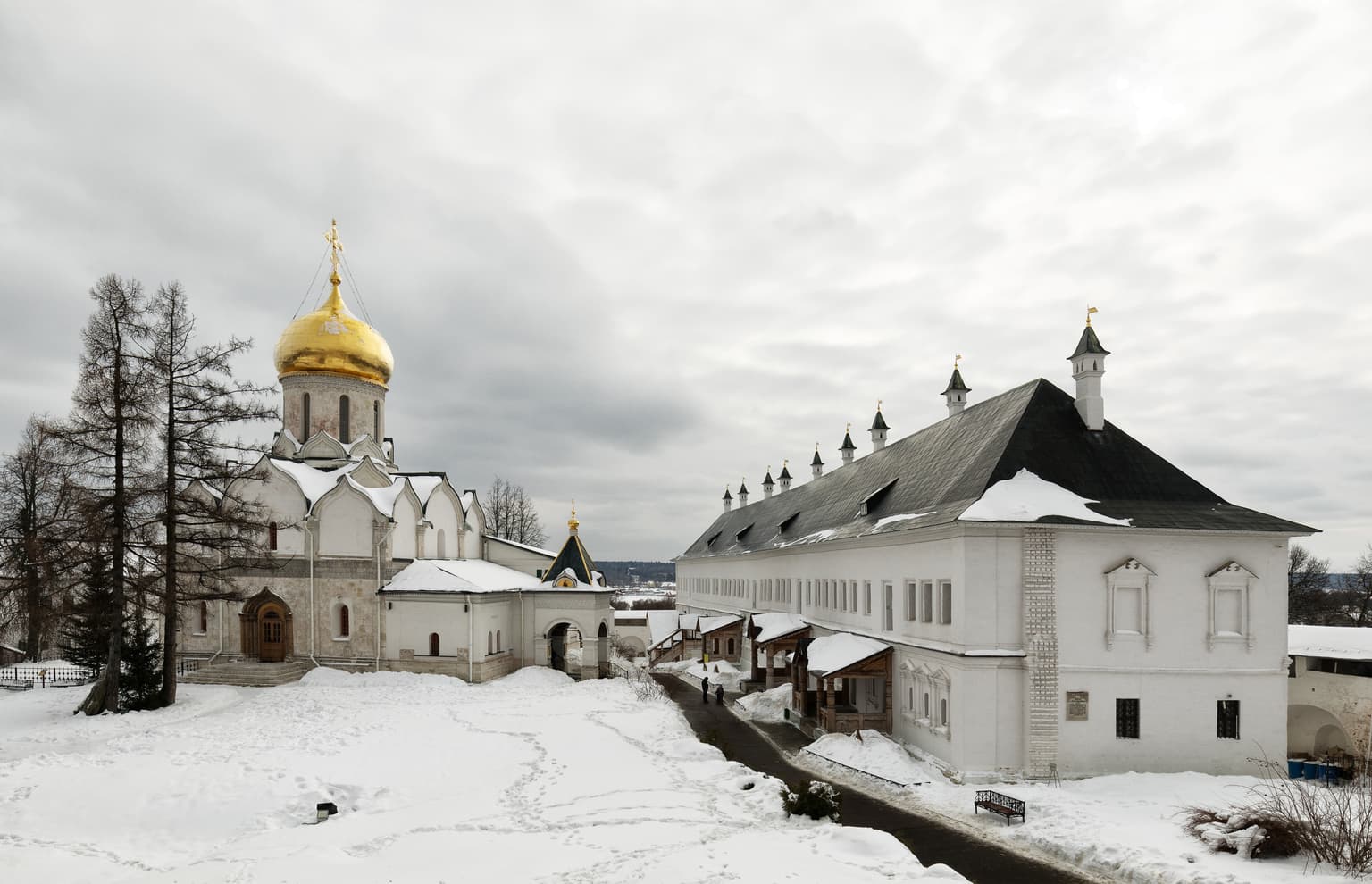 Звенигород: кремль, монастырь и мир Рериха в одном дне