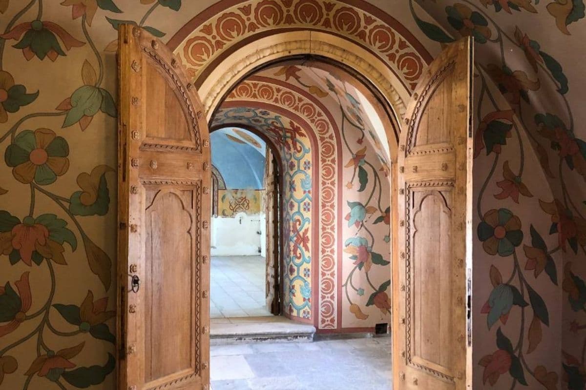 Палаты Печатного двора с подъемом на Китайгородскую стену и мастер-классом по письму пером