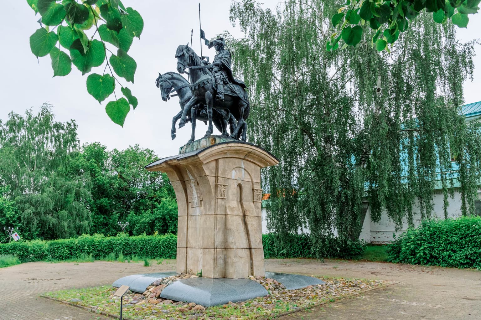Автобусная прогулка в Дмитров и усадьбу Марфино, кадр 3