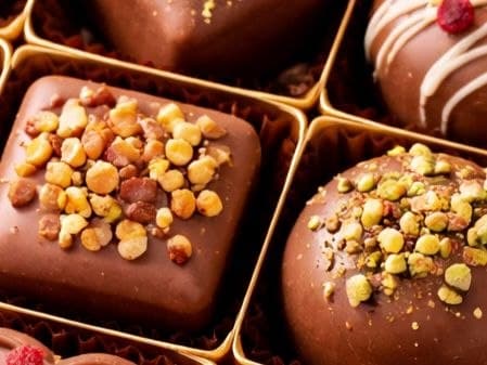 Мастер-класс по созданию шоколадных конфет с чаепитием и дегустацией, кадр 2