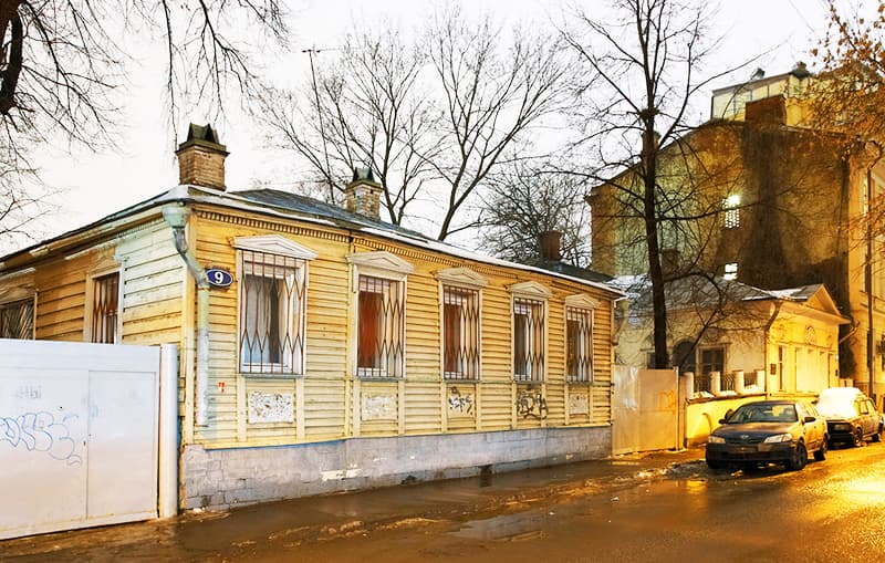 Полёт Маргариты по московским улочкам, кадр 2