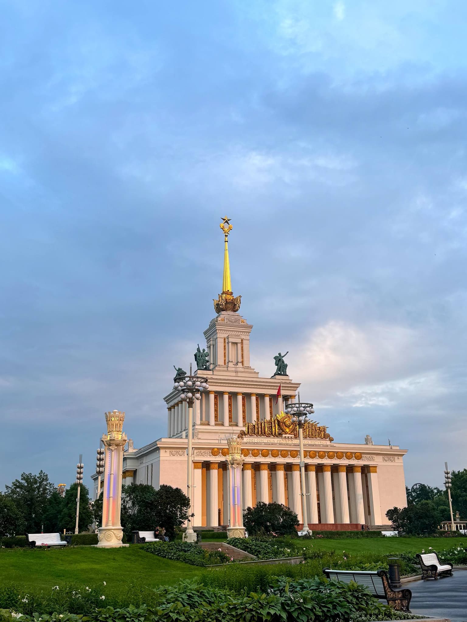 ВДНХ за 3 часа: главное для первого знакомства