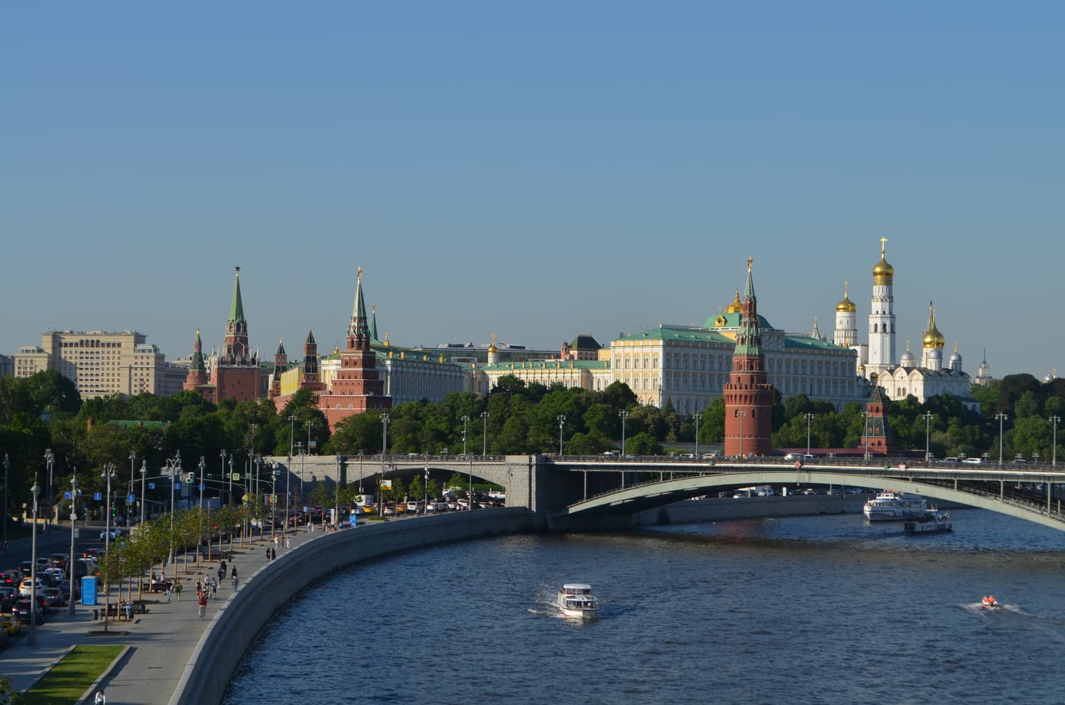 Прогулка от Кремля до Храма Христа Спасителя через Чертолье