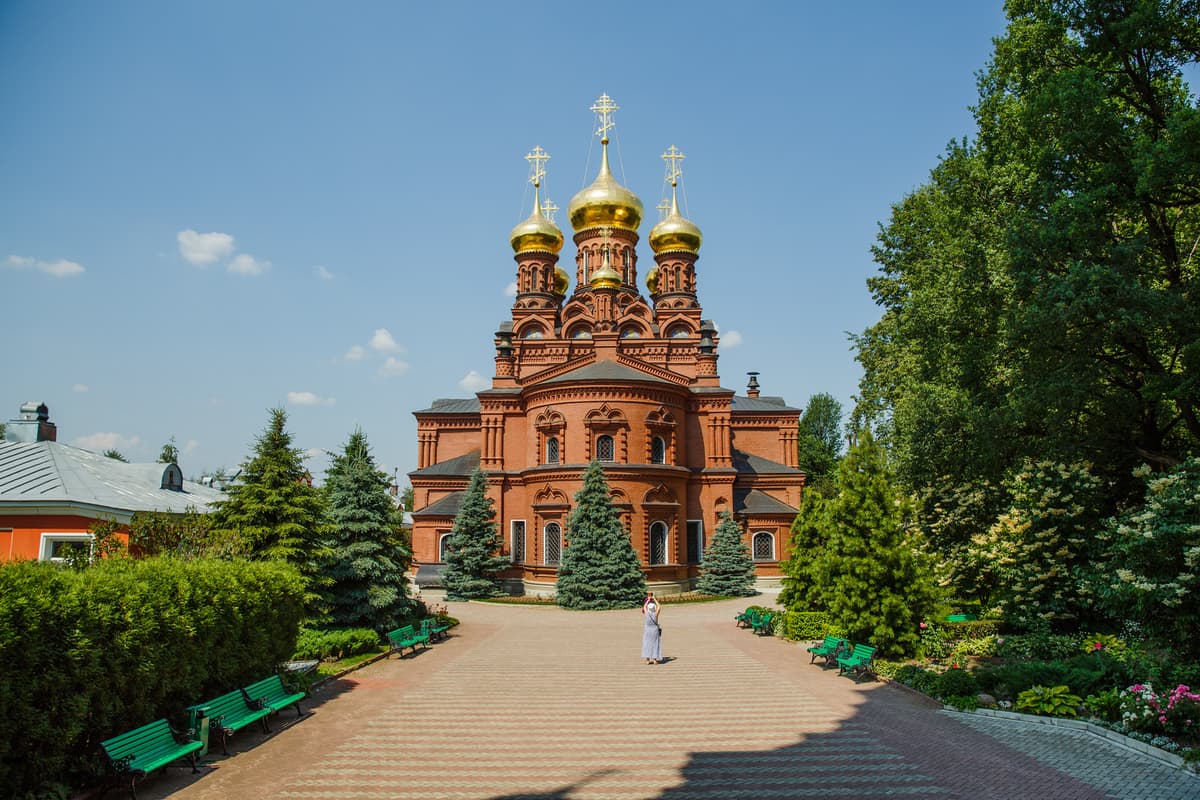 Предания преподобных: Гремячий ключ и святыни Руси, кадр 3