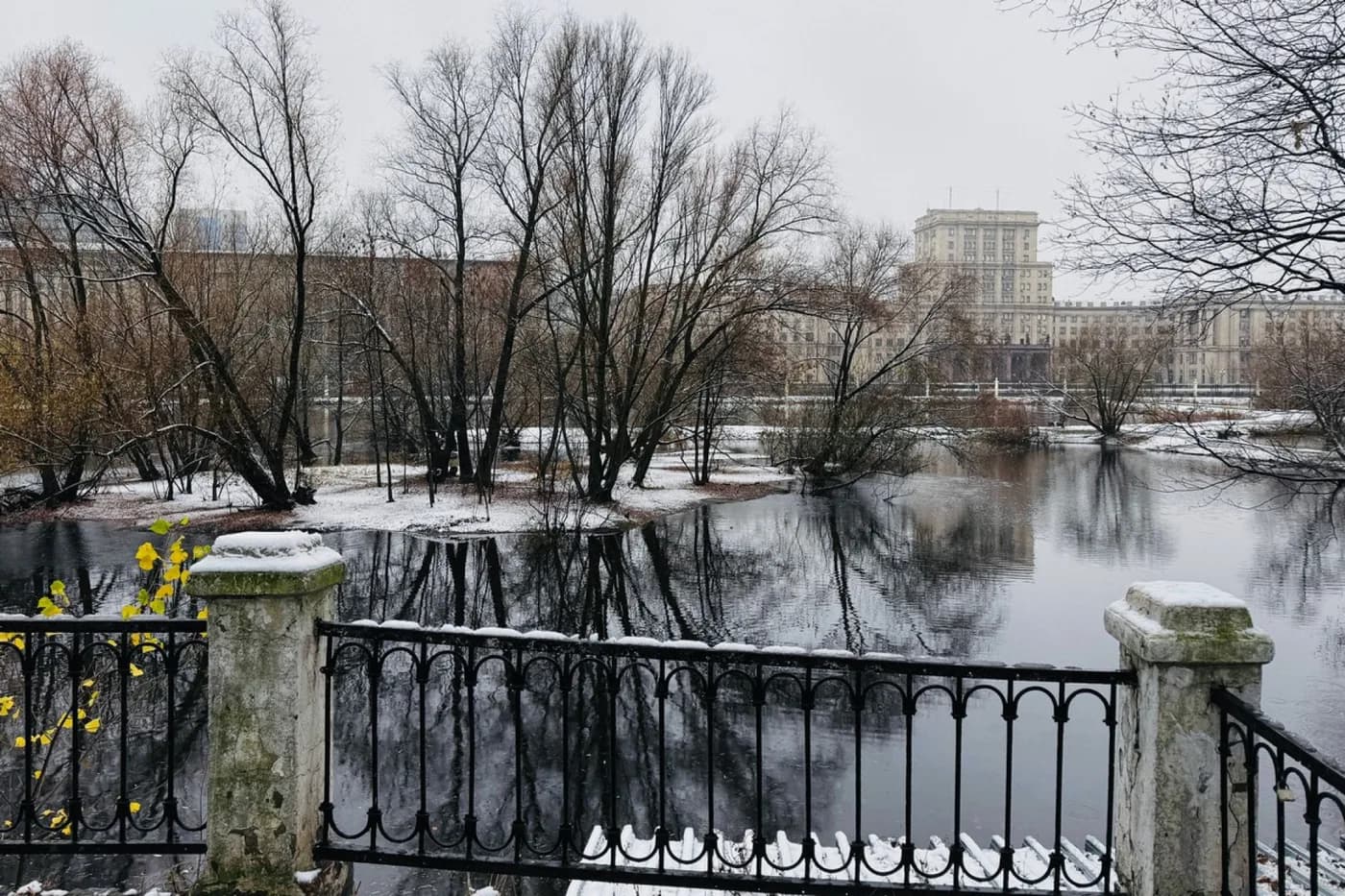 Лефортовский парк в Москве